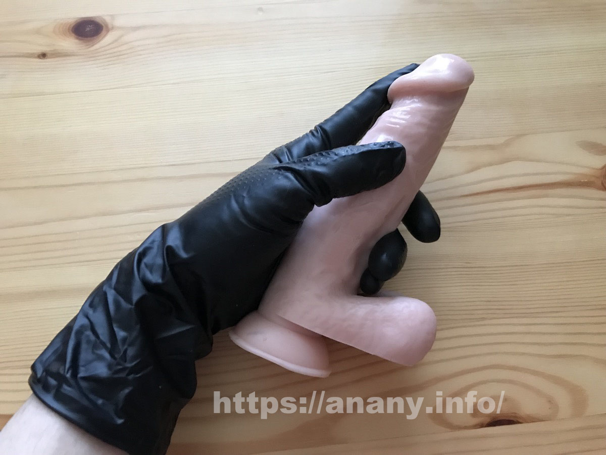 Thick Glove（スィックグローブ）で手コキオナニーしているイメージ写真